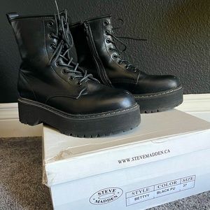 Steve Madden Black Betty Boots